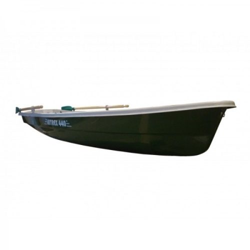 Latrex 440 csónak