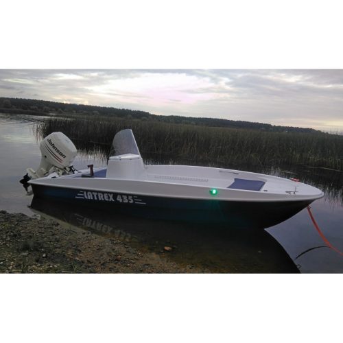 Latrex 435 motorcsónak