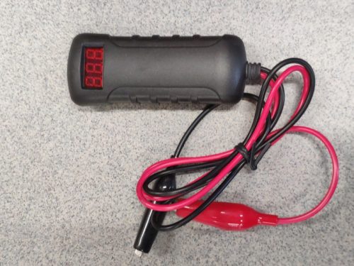 Akkuteszter digitális 12 volt