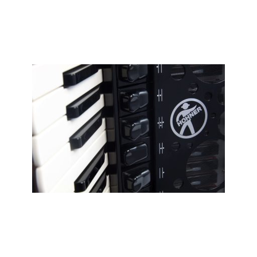 HOHNER HARMONIKÁK AMICA FORTE IV 96 Fekete Zongora Harmonika táskával